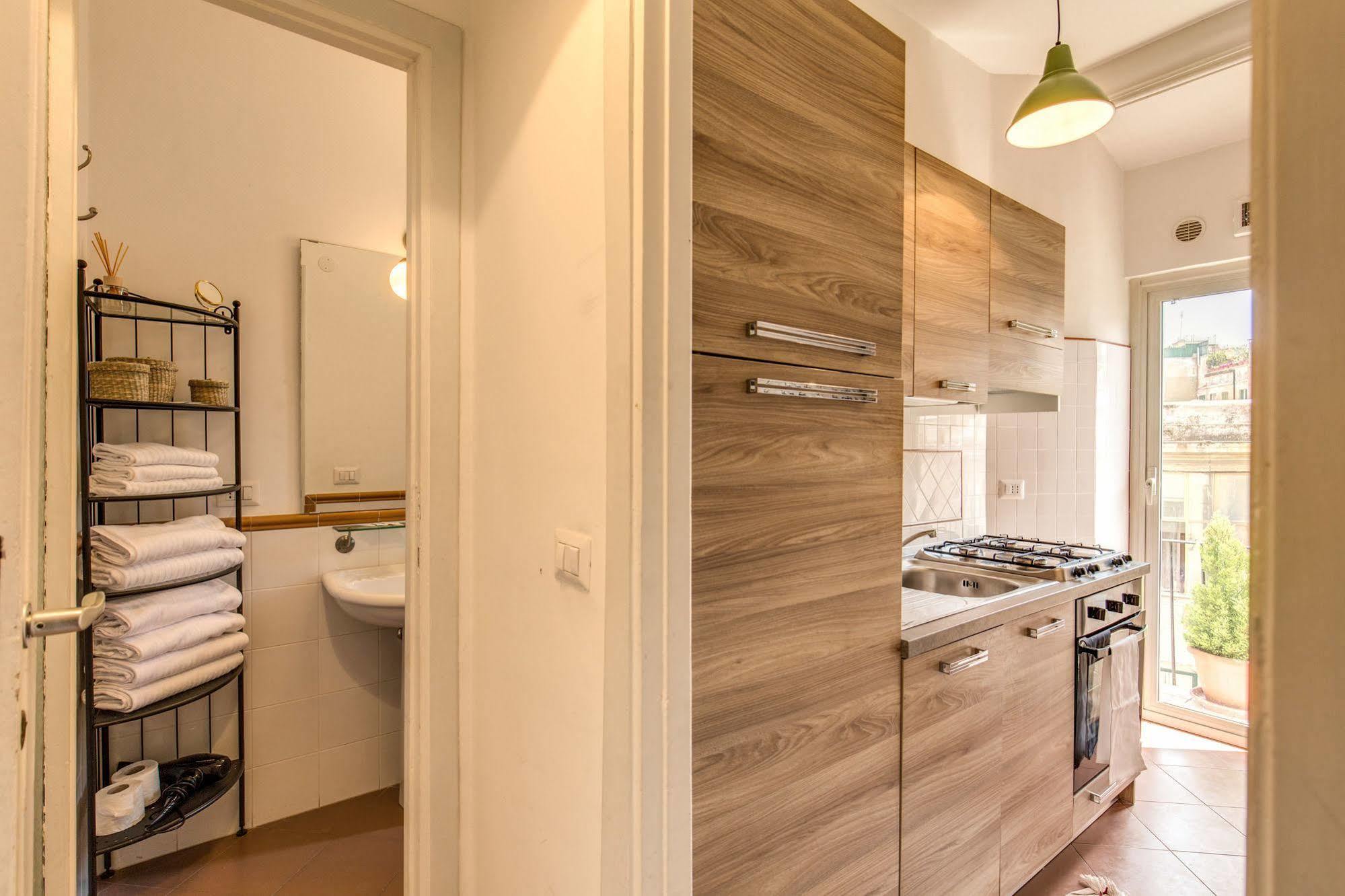 Aweshomeitaly - Spagna Glamour Life Penthouse Rome Buitenkant foto